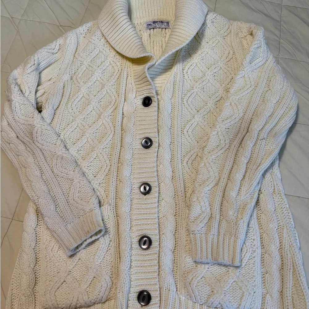Vintage Macy's Ivory Cable Knit Cardigan Sweater grandma core - Picture 2 of 9